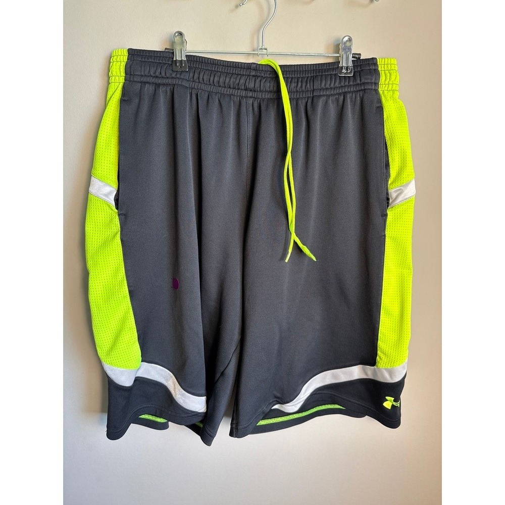 Under Armour Basketball Shorts Mens Large Black Neon Active Gym Sport Athleisure